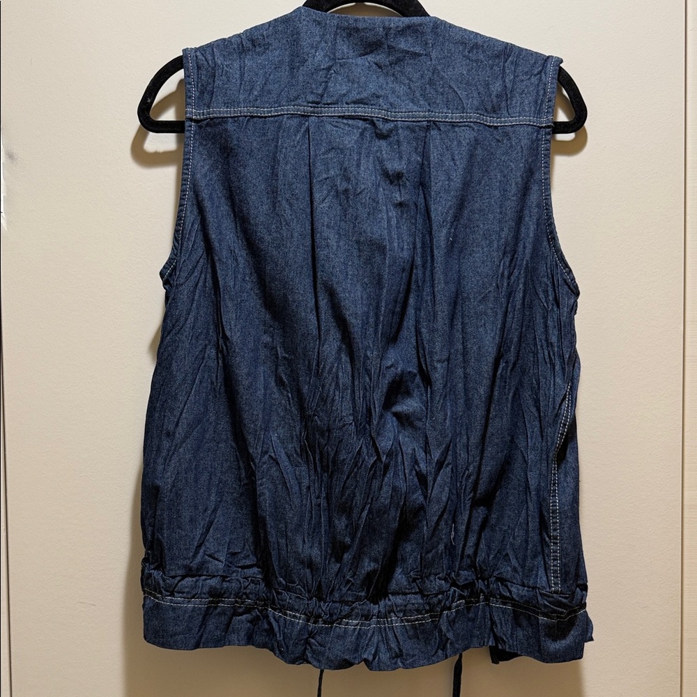 NWT Dark Blue Denim Vest with Button Accents size M - Picture 5 of 6